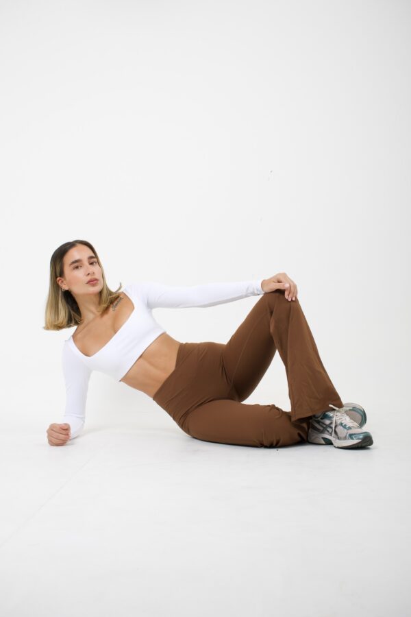 V WAISTBAND FLARE LEGGINGS